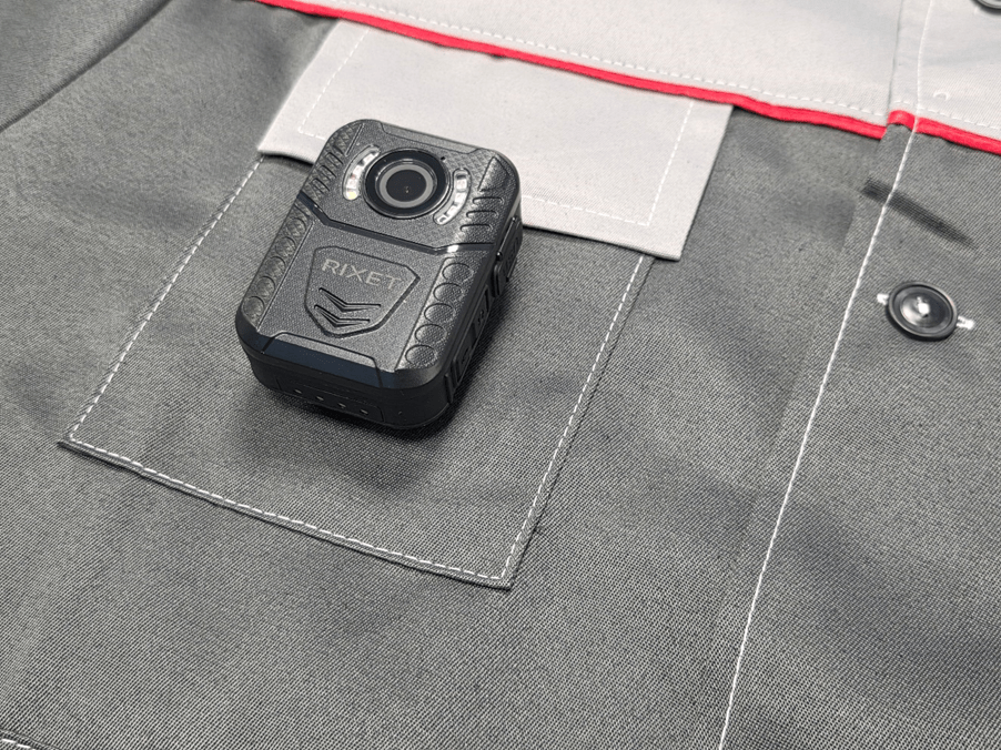 Персональный видеорегистратор на спецодежде