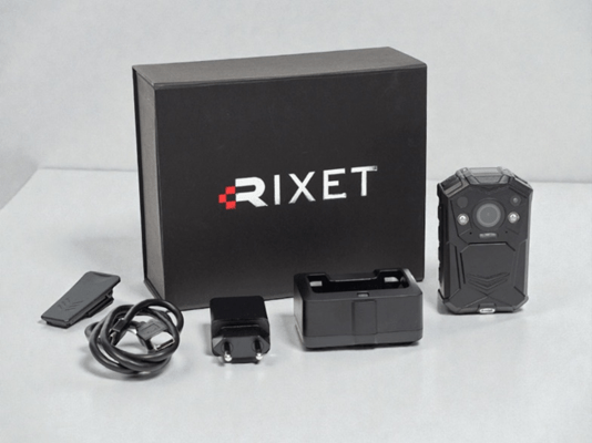 комплектация нагрудного видеорегистратора Rixet